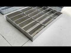 ISO9001 Đường đi bằng thép mạ kẽm phẳng có răng cưa Grating Metal Driveway Drain OEM