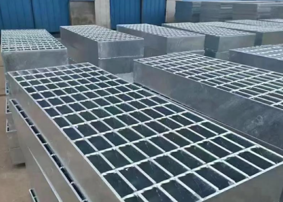 Galvanized Steel Grid Steel Walkway Grating for Slippery Area / Outdoor Platform