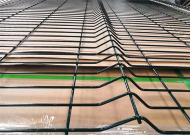 PVC Coated Highway Triangle Bending Fence Panel 3D Curved Mesh Panel For Garden