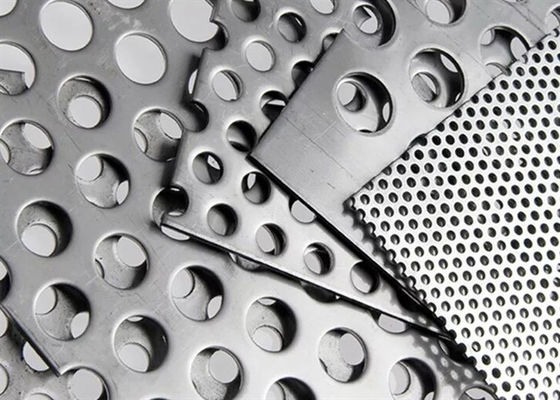 Sắt trang trí Tấm kim loại đục lỗ mỏng 4.0mm Đục lỗ cho loa 1.22 * 2.44m