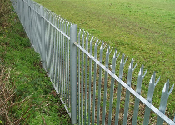 Euro Pvc tráng 1,8 * 2,75m Hàng rào Palisade W Pale cho sân vườn