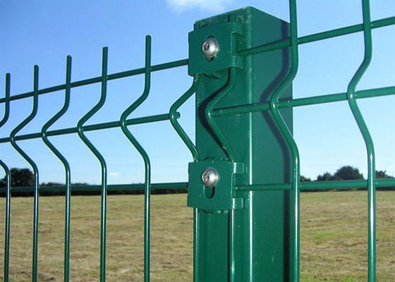 Hot Dip Galvanized Triangle Bending Fence 3.5mm đường kính dây an ninh Thép carbon thấp Sample miễn phí