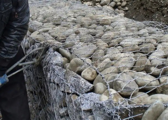 80x100mm PVC phủ Gabion Wire Mesh trong phòng chống lũ