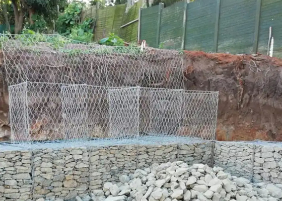 Lục góc lỗ Gabion Wall Wire Mesh Hot đắm kẽm / PVC phủ