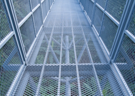 Thép đường đi bộ Grating Heavy Duty chống trượt đường chạy an toàn cho sử dụng công nghiệp