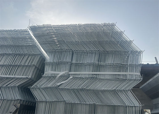 Wire Mesh hàng rào Tam giác Panel Thép carbon thấp cho xây dựng bền