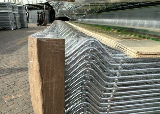 Bảng hàng rào tam giác thép chống ăn mòn, đa dụng bảo trì dễ dàng cho các sự kiện xây dựng