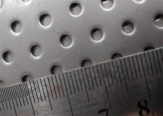 Thép carbon thấp 1220 X 2440mm Lưới kim loại đục lỗ Độ dày 1,5mm